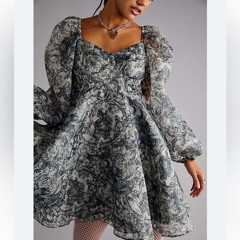 Selkie x Free People Princess M Black Grey Silky Jacquard Toile Multilayer Mini